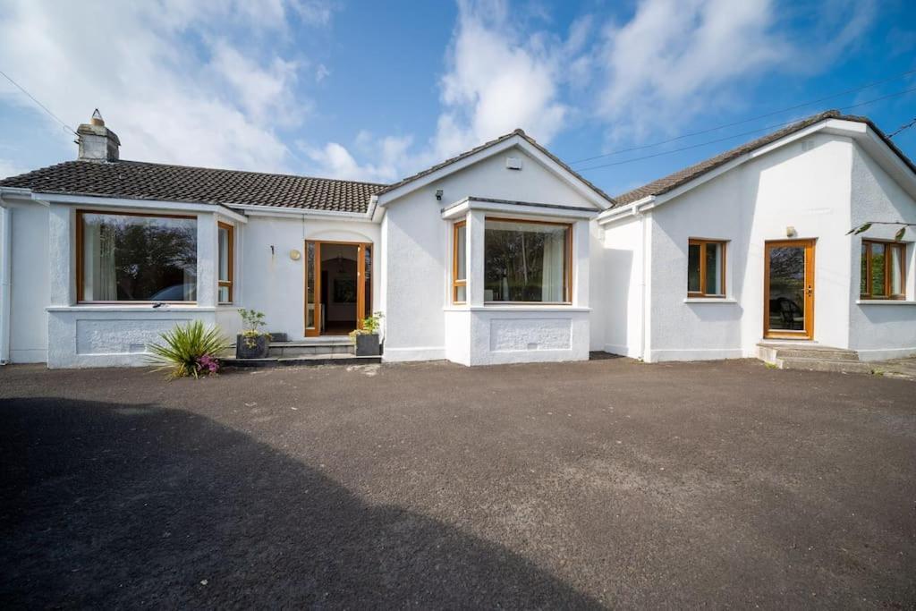 Villa The Moorings- Near The Sea Tramore Esterno foto